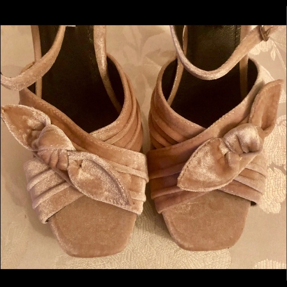 VELVET BOW GLITTER PLATFORM/LUCITE GLITTER HEEL - Picture 5 of 7